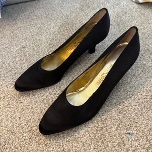 Salvatore ferragamo black kitten heel shoes